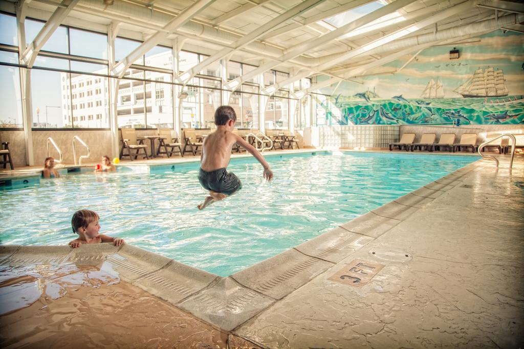 The Oceanfront Inn - Virginia Beach Exterior photo